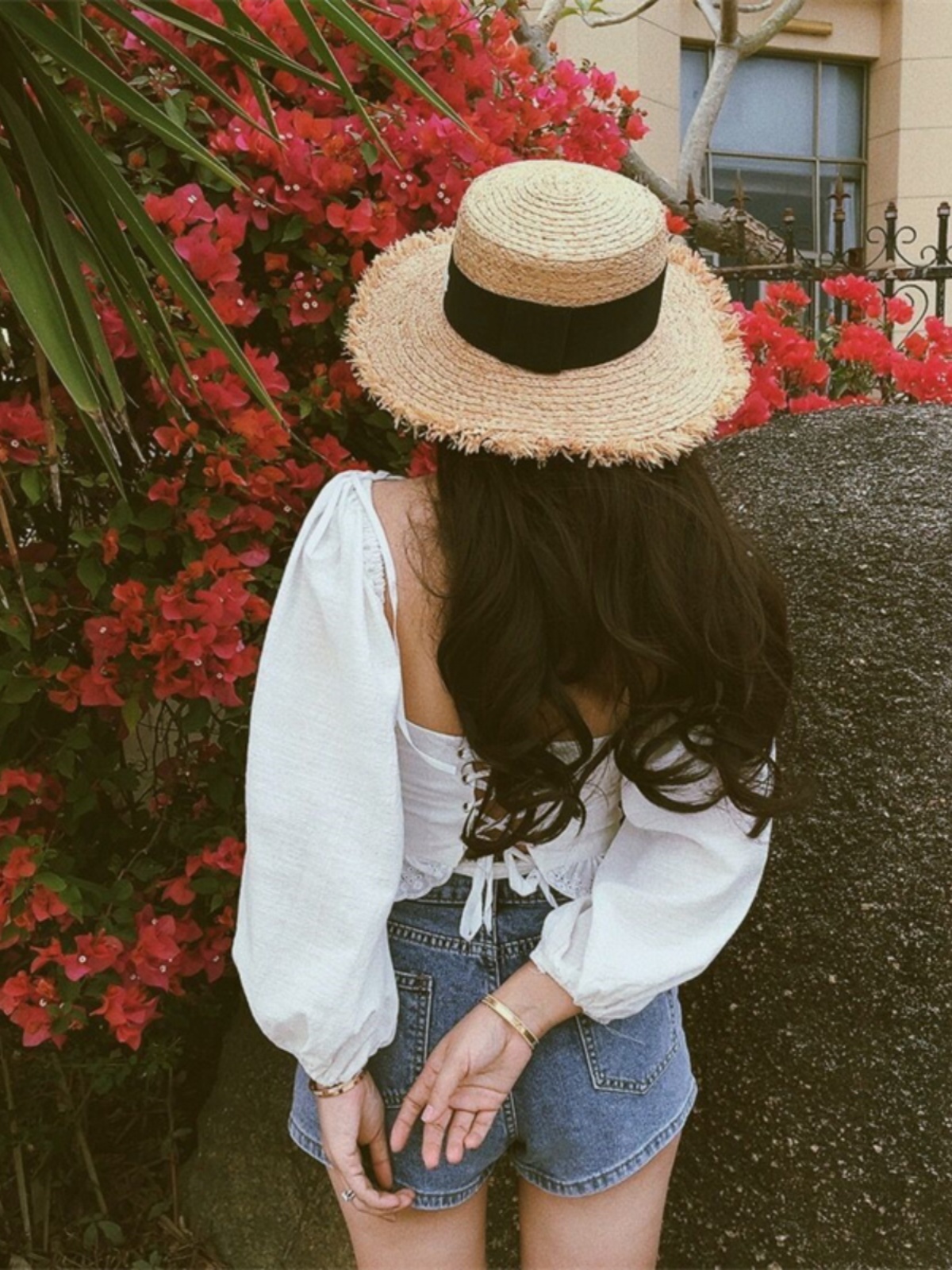 2024 Spring-Summer White Cotton-Linen Blouse with Lace Trim, Vintage Lantern Sleeves, French Style Vacation Top 2024 Spring-Summer White Cotton-Linen Blouse with Lace Trim, Vintage Lantern Sleeves, French Style Vacation Top