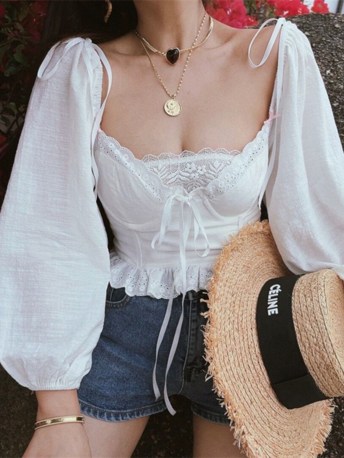 2024 Spring-Summer White Cotton-Linen Blouse with Lace Trim, Vintage Lantern Sleeves, French Style Vacation Top 2024 Spring-Summer White Cotton-Linen Blouse with Lace Trim, Vintage Lantern Sleeves, French Style Vacation Top