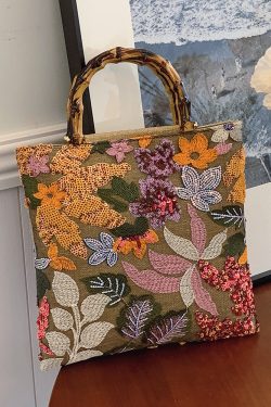 2025 Autumn Fashion Chinese-Style Handbag for Women, Embroidered Small Square Shoulder Bag with High-End Feel