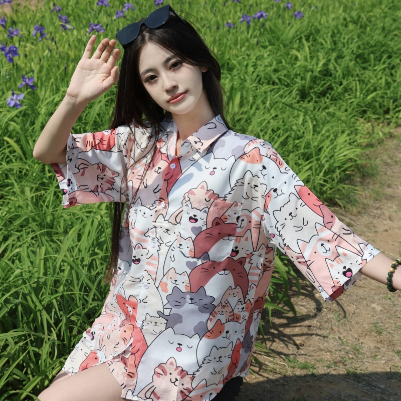 2025 Floral Short Sleeve Shirt for Girls - Unique Cartoon Hawaiian Vacation Top - Trendy Beachwear 2025 Floral Short Sleeve Shirt for Girls - Unique Cartoon Hawaiian Vacation Top - Trendy Beachwear