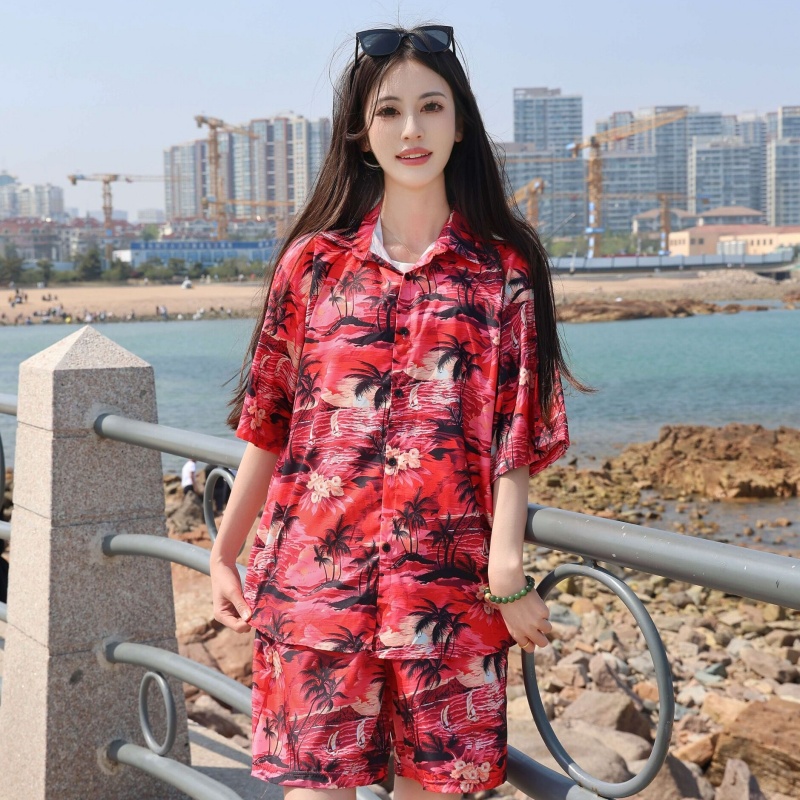 2025 Floral Short Sleeve Shirt for Girls - Unique Cartoon Hawaiian Vacation Top - Trendy Beachwear 2025 Floral Short Sleeve Shirt for Girls - Unique Cartoon Hawaiian Vacation Top - Trendy Beachwear