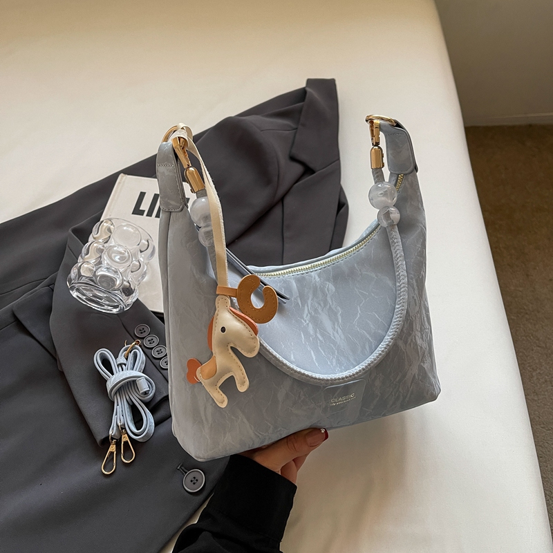 2025 High-End Designer Handbag for Women - Fashionable Hand-Held, Single Shoulder, and Crossbody Bag 2025 High-End Designer Handbag for Women - Fashionable Hand-Held, Single Shoulder, and Crossbody Bag