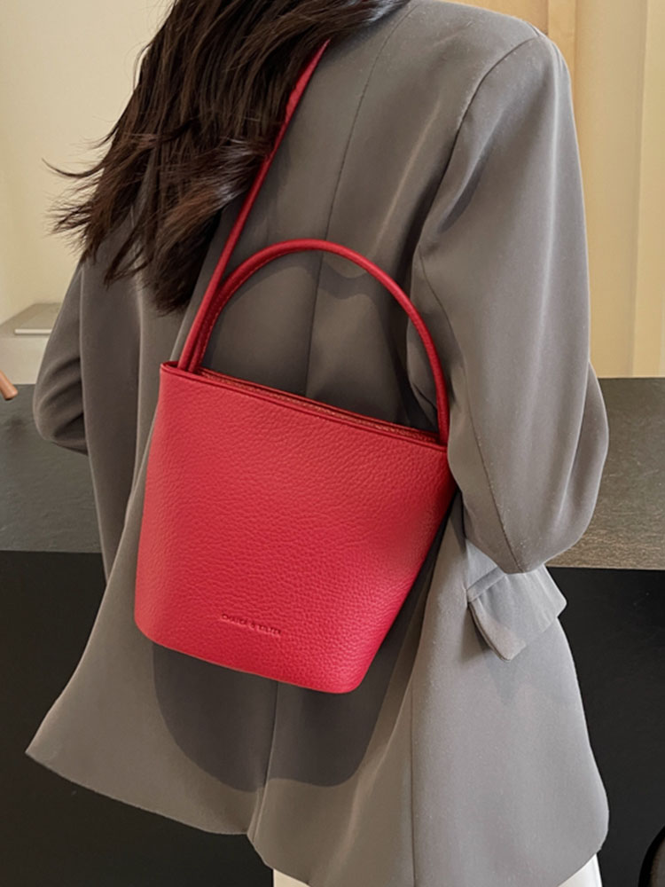 2025 Korean Style Handheld Water Bucket Bag for Women - Minimalist Casual Shoulder Bag with Trendy Versatile Design 2025 Korean Style Handheld Water Bucket Bag for Women - Minimalist Casual Shoulder Bag with Trendy Versatile Design