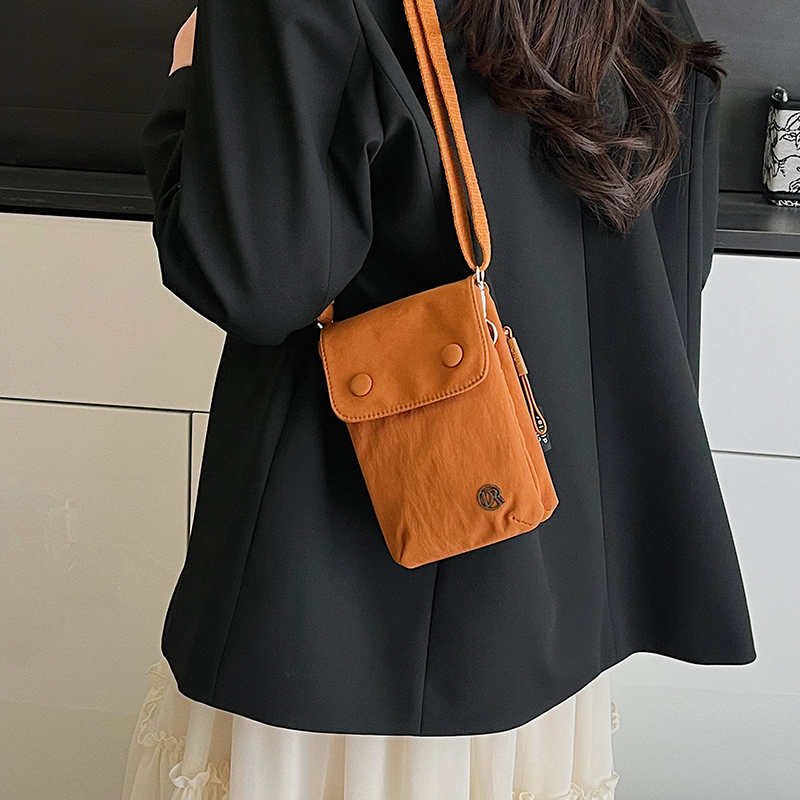 2025 Minimalist Nylon Crossbody Bag for Women - Casual Summer Small Phone Bag 2025 Minimalist Nylon Crossbody Bag for Women - Casual Summer Small Phone Bag