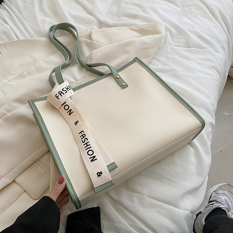 2025 Niche Shoulder Tote Bag for Women - Versatile Large Capacity Commuter Bag for College with Chic High-End Style 2025 Niche Shoulder Tote Bag for Women - Versatile Large Capacity Commuter Bag for College with Chic High-End Style