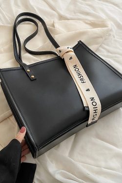 2025 Niche Shoulder Tote Bag for Women - Versatile Large Capacity Commuter Bag for College with Chic High-End Style