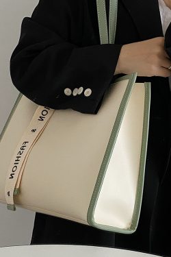 2025 Niche Shoulder Tote Bag for Women - Versatile Large Capacity Commuter Bag for College with Chic High-End Style