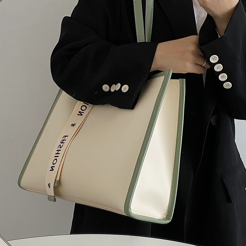 2025 Niche Shoulder Tote Bag for Women - Versatile Large Capacity Commuter Bag for College with Chic High-End Style 2025 Niche Shoulder Tote Bag for Women - Versatile Large Capacity Commuter Bag for College with Chic High-End Style