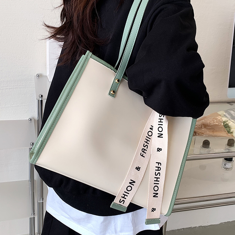 2025 Niche Shoulder Tote Bag for Women - Versatile Large Capacity Commuter Bag for College with Chic High-End Style 2025 Niche Shoulder Tote Bag for Women - Versatile Large Capacity Commuter Bag for College with Chic High-End Style