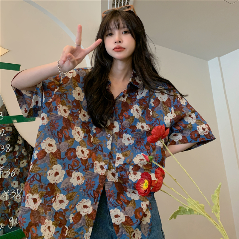 2025 Retro Hong Kong Style Loose Floral Short Sleeve Shirt for Women - Hawaiian Vacation Beach Wear 2025 Retro Hong Kong Style Loose Floral Short Sleeve Shirt for Women - Hawaiian Vacation Beach Wear