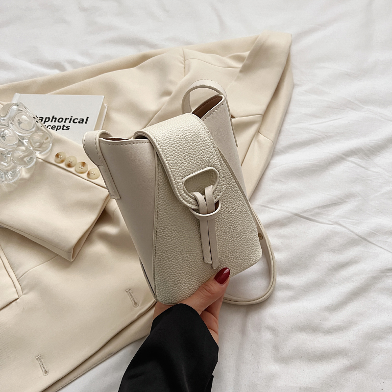 2025 Retro Women's Minimalist Small Square Handbag - Versatile High-Quality Casual Crossbody Bag 2025 Retro Women's Minimalist Small Square Handbag - Versatile High-Quality Casual Crossbody Bag