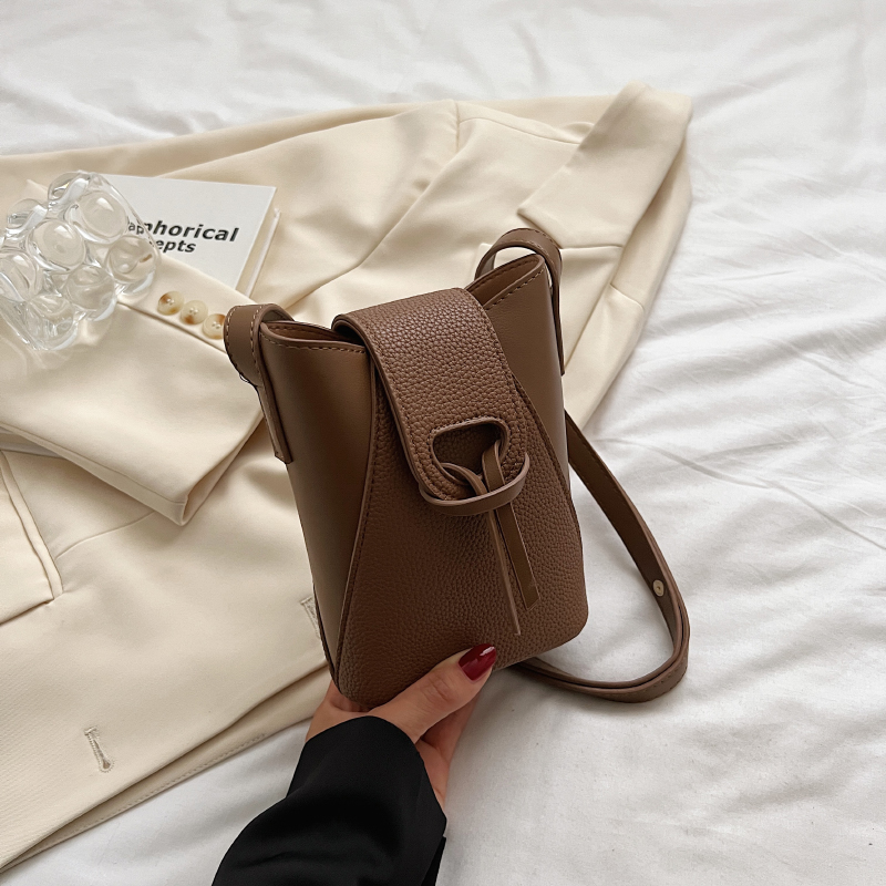 2025 Retro Women's Minimalist Small Square Handbag - Versatile High-Quality Casual Crossbody Bag 2025 Retro Women's Minimalist Small Square Handbag - Versatile High-Quality Casual Crossbody Bag