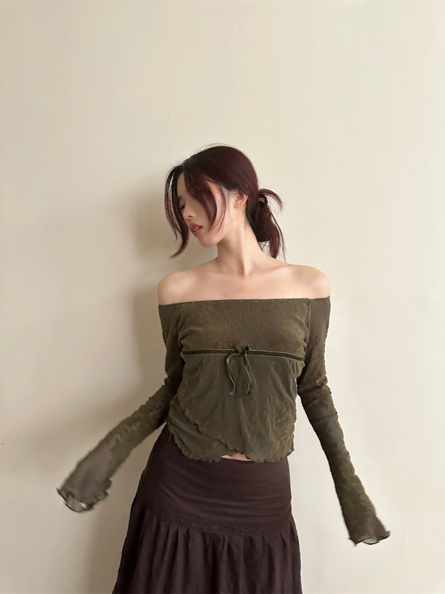 2025 Spring Women's Velvet Asymmetrical Long Sleeve T-Shirt with Dark Pattern - Gentle Temperament Fashion Top 2025 Spring Women's Velvet Asymmetrical Long Sleeve T-Shirt with Dark Pattern - Gentle Temperament Fashion Top