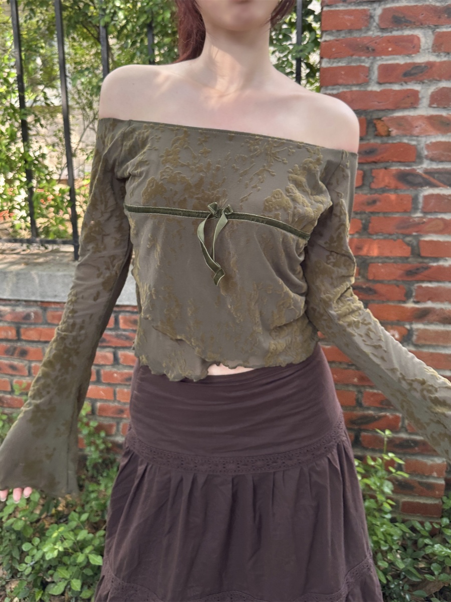 2025 Spring Women's Velvet Asymmetrical Long Sleeve T-Shirt with Dark Pattern - Gentle Temperament Fashion Top 2025 Spring Women's Velvet Asymmetrical Long Sleeve T-Shirt with Dark Pattern - Gentle Temperament Fashion Top