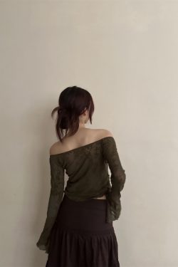 2025 Spring Women's Velvet Asymmetrical Long Sleeve T-Shirt with Dark Pattern - Gentle Temperament Fashion Top