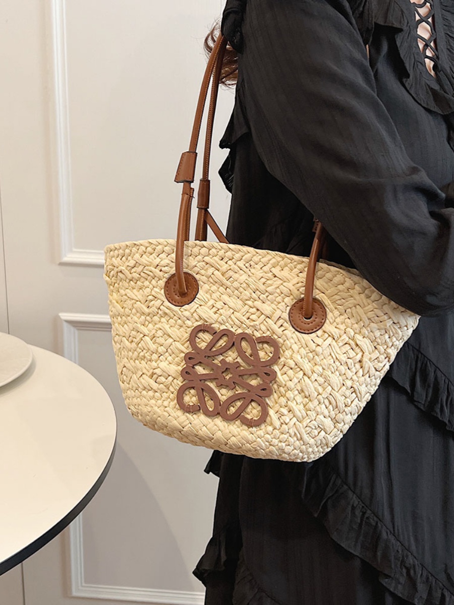 2025 Spring/Summer Women's Minimalist Woven Beach Bag, Casual Shoulder Bag for Vacation, High-End Fashion Style 2025 Spring/Summer Women's Minimalist Woven Beach Bag, Casual Shoulder Bag for Vacation, High-End Fashion Style