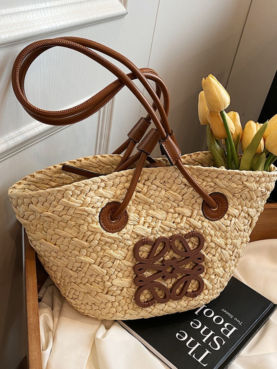 2025 Spring/Summer Women's Minimalist Woven Beach Bag, Casual Shoulder Bag for Vacation, High-End Fashion Style 2025 Spring/Summer Women's Minimalist Woven Beach Bag, Casual Shoulder Bag for Vacation, High-End Fashion Style