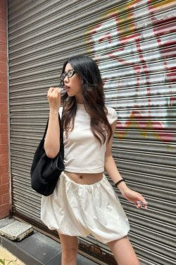 2025 Summer Ballet Girl Style White Versatile Skirt for Women - Flattering Lengthening Design for Elegant Looks