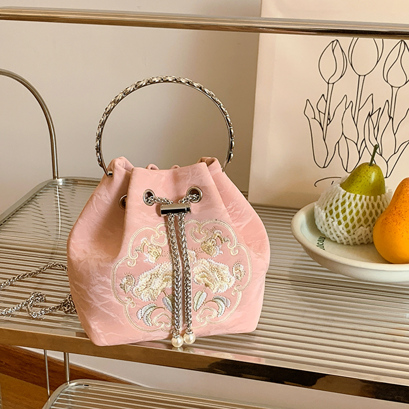 2025 Summer Chinese Style Embroidered Bucket Bag for Women - Versatile Handheld Crossbody Bag in National Fashion 2025 Summer Chinese Style Embroidered Bucket Bag for Women - Versatile Handheld Crossbody Bag in National Fashion