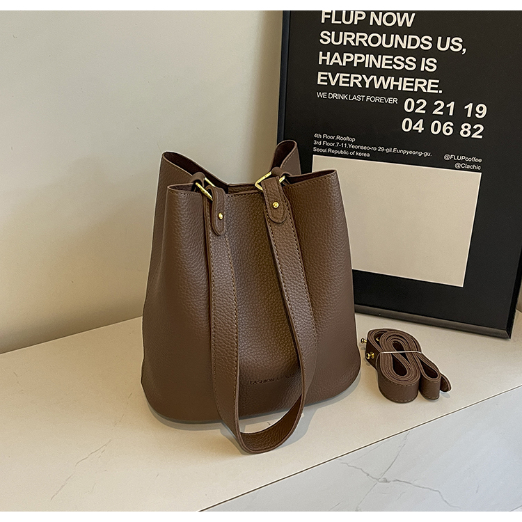 2025 Summer Fashion Women's Retro Bucket Bag - Stylish Crossbody Shoulder Bag for High-End Look 2025 Summer Fashion Women's Retro Bucket Bag - Stylish Crossbody Shoulder Bag for High-End Look