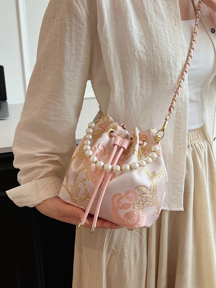 2025 Summer Handheld Pearl Bucket Bag for Women, Chinese-Style Embroidered Crossbody Bag, Niche Minimalist High-End Fashion 2025 Summer Handheld Pearl Bucket Bag for Women, Chinese-Style Embroidered Crossbody Bag, Niche Minimalist High-End Fashion