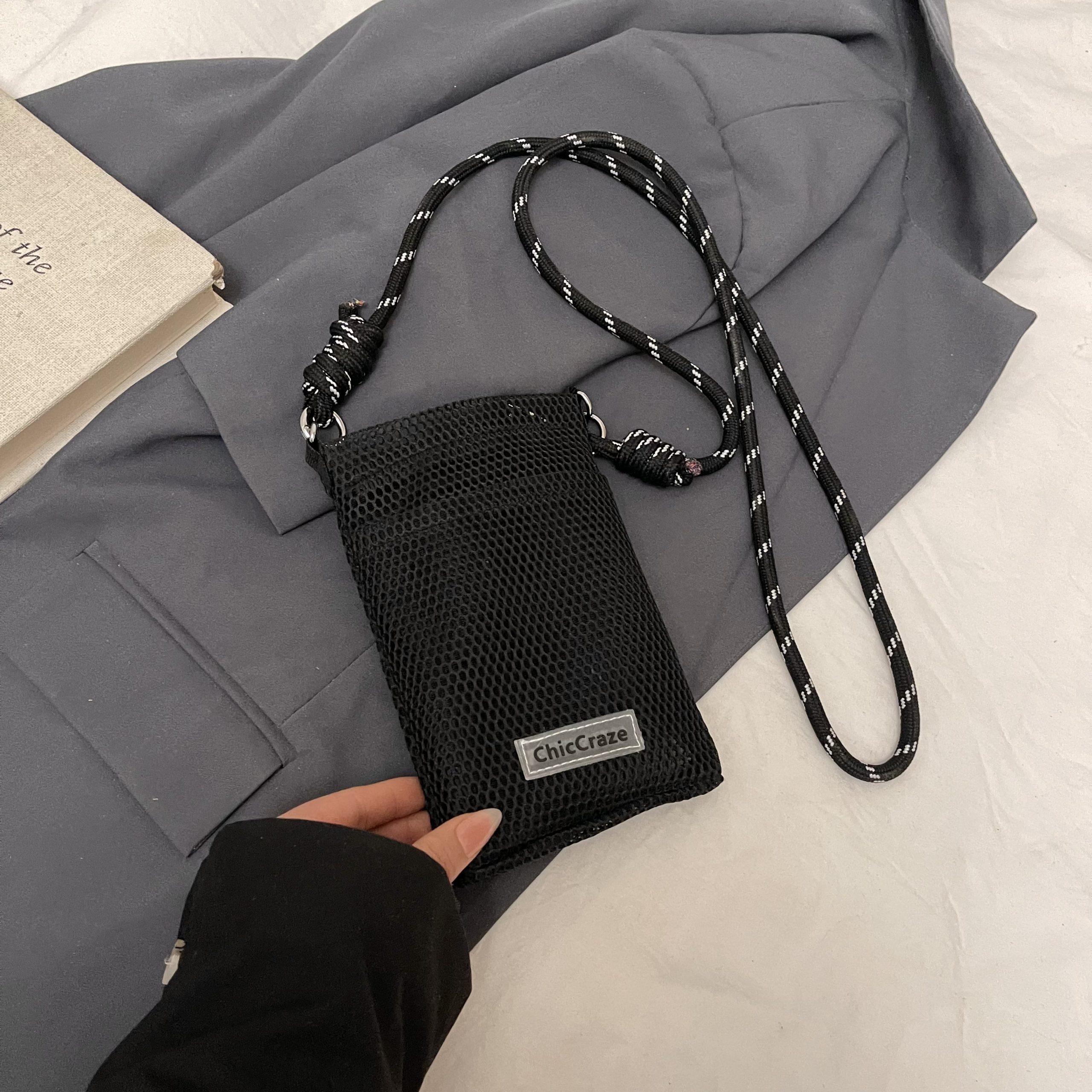 2025 Summer High-End Lightweight Color-Blocking Mini Crossbody Bag for Women - Stylish Zipper Phone Bag 2025 Summer High-End Lightweight Color-Blocking Mini Crossbody Bag for Women - Stylish Zipper Phone Bag
