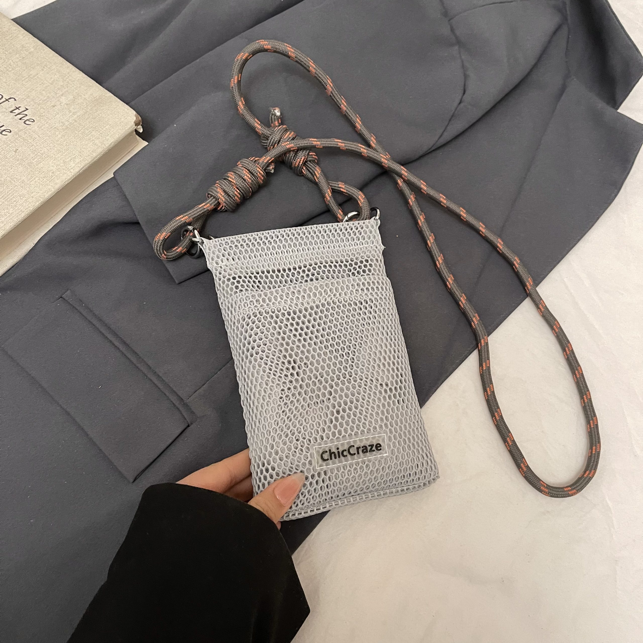 2025 Summer High-End Lightweight Color-Blocking Mini Crossbody Bag for Women - Stylish Zipper Phone Bag 2025 Summer High-End Lightweight Color-Blocking Mini Crossbody Bag for Women - Stylish Zipper Phone Bag