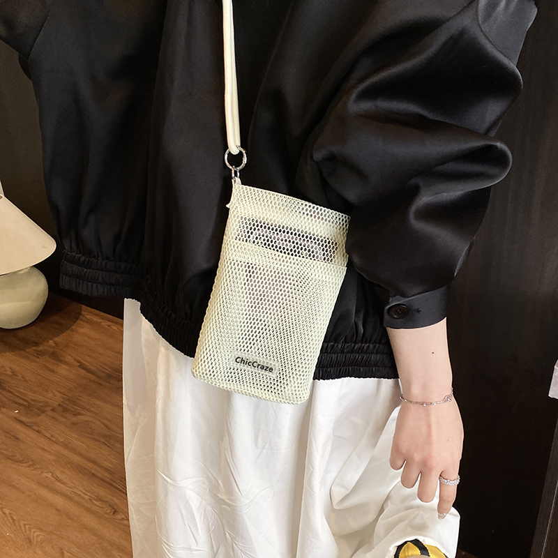 2025 Summer High-End Lightweight Color-Blocking Mini Crossbody Bag for Women - Stylish Zipper Phone Bag 2025 Summer High-End Lightweight Color-Blocking Mini Crossbody Bag for Women - Stylish Zipper Phone Bag