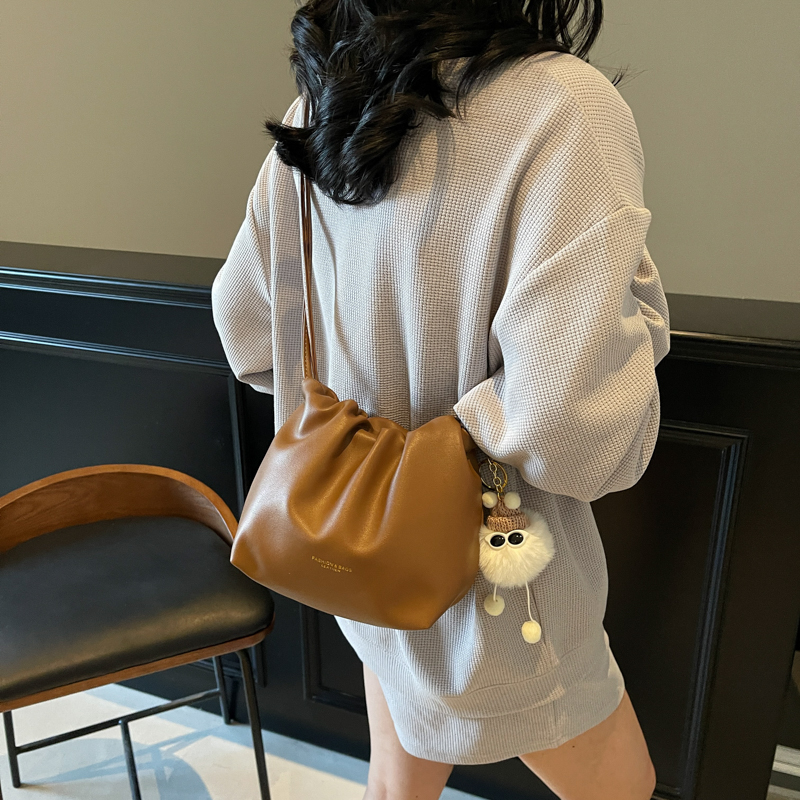 2025 Summer High-End Pleated Bucket Bag for Women - Stylish Shoulder Crossbody Phone Bag 2025 Summer High-End Pleated Bucket Bag for Women - Stylish Shoulder Crossbody Phone Bag