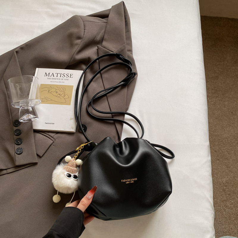 2025 Summer High-End Pleated Bucket Bag for Women - Stylish Shoulder Crossbody Phone Bag 2025 Summer High-End Pleated Bucket Bag for Women - Stylish Shoulder Crossbody Phone Bag