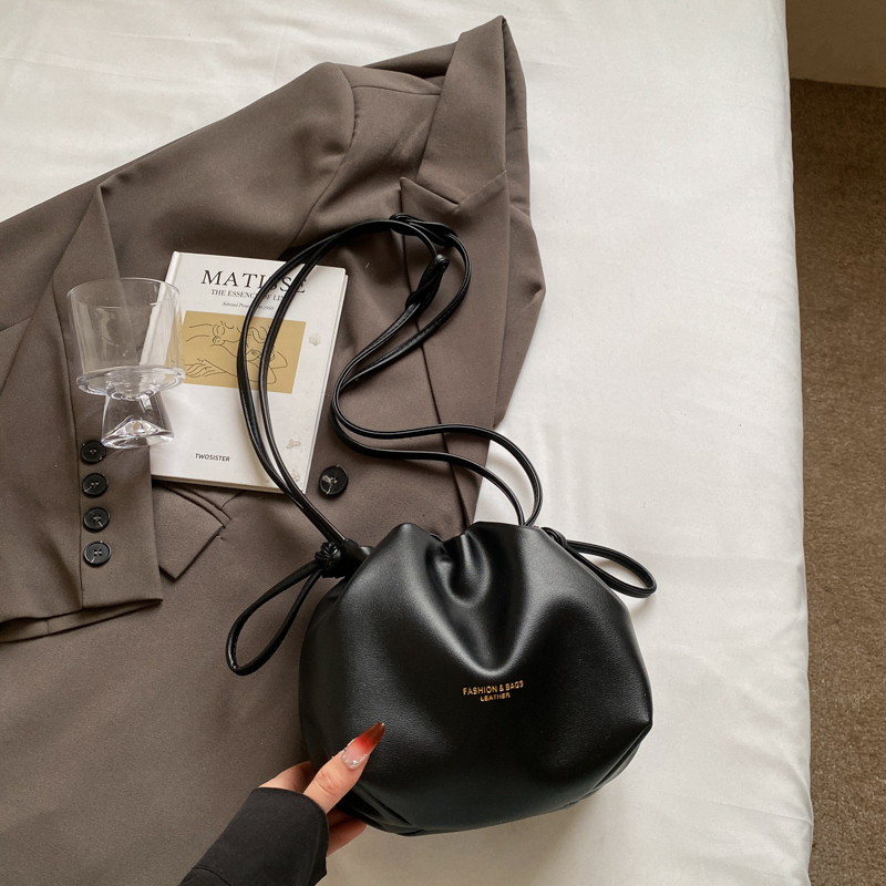 2025 Summer High-End Pleated Bucket Bag for Women - Stylish Shoulder Crossbody Phone Bag 2025 Summer High-End Pleated Bucket Bag for Women - Stylish Shoulder Crossbody Phone Bag