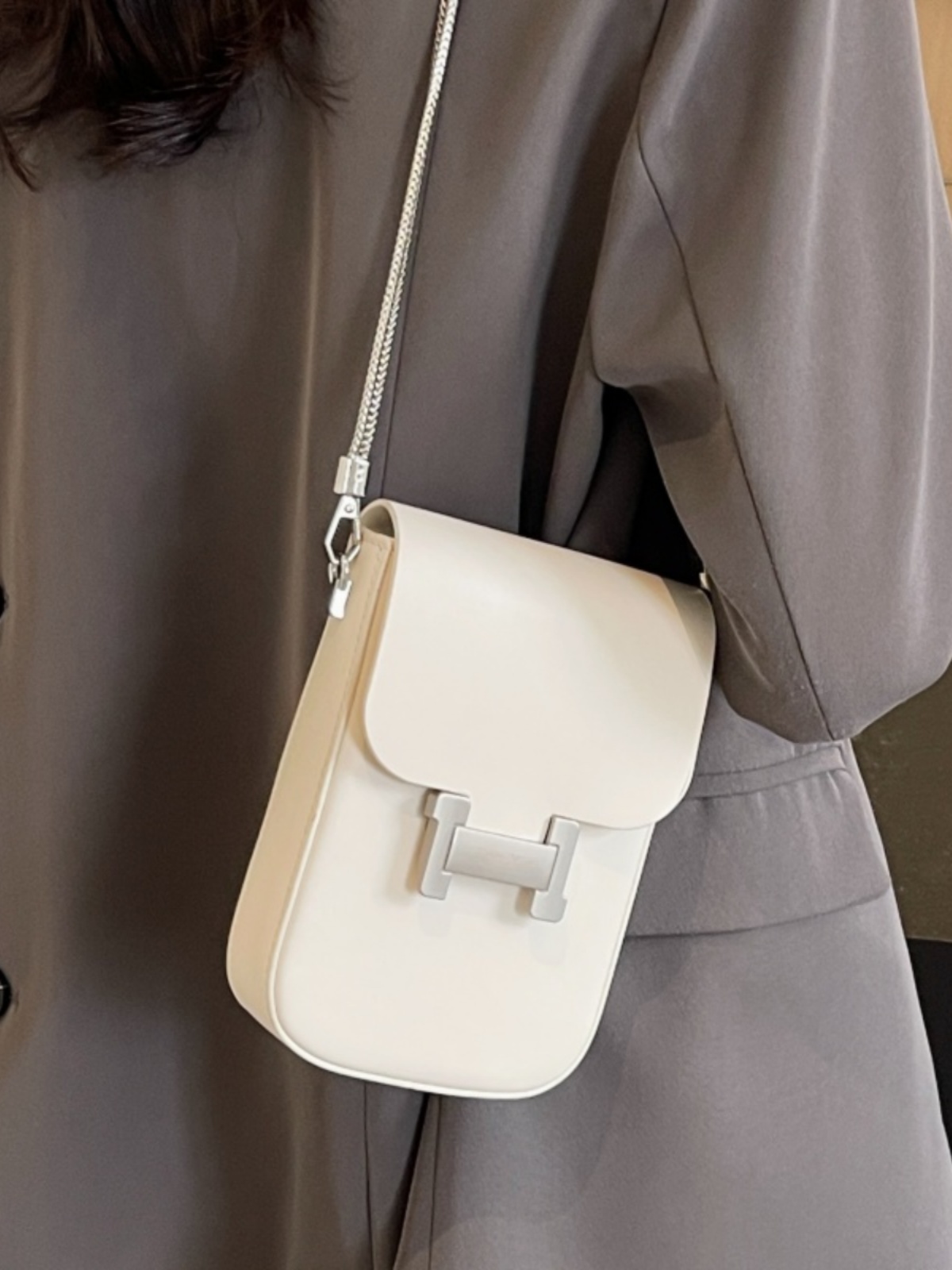 2025 Summer Mini Handbag for Women - High-End Korean Style Versatile Chain Crossbody Bag for Mobile Phones 2025 Summer Mini Handbag for Women - High-End Korean Style Versatile Chain Crossbody Bag for Mobile Phones