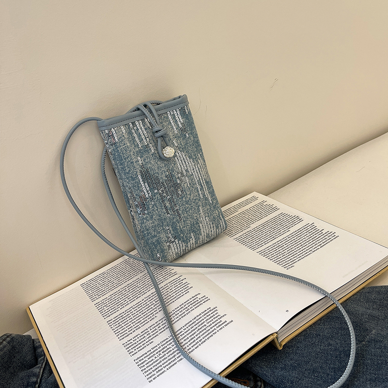 2025 Summer Mini Handbag for Women - Versatile High-End Crossbody Bag in National Style for Phones and Essentials 2025 Summer Mini Handbag for Women - Versatile High-End Crossbody Bag in National Style for Phones and Essentials