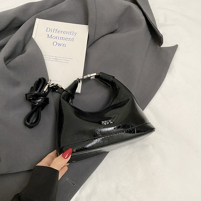 2025 Summer Versatile Oil Wax Leather Crossbody Handbag for Women - Chic Daily Commuting Dumpling Style 2025 Summer Versatile Oil Wax Leather Crossbody Handbag for Women - Chic Daily Commuting Dumpling Style