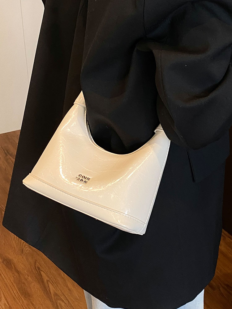 2025 Summer Versatile Oil Wax Leather Crossbody Handbag for Women - Chic Daily Commuting Dumpling Style 2025 Summer Versatile Oil Wax Leather Crossbody Handbag for Women - Chic Daily Commuting Dumpling Style