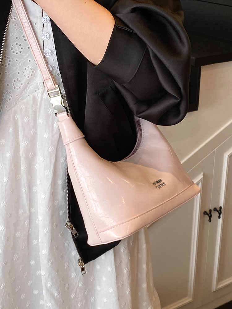 2025 Summer Versatile Oil Wax Leather Crossbody Handbag for Women - Chic Daily Commuting Dumpling Style 2025 Summer Versatile Oil Wax Leather Crossbody Handbag for Women - Chic Daily Commuting Dumpling Style