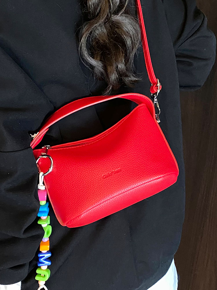 2025 Summer White Crossbody Bag - Stylish High-End Small Handbag Tote for Women, Versatile Casual Fashion Accessory 2025 Summer White Crossbody Bag - Stylish High-End Small Handbag Tote for Women, Versatile Casual Fashion Accessory