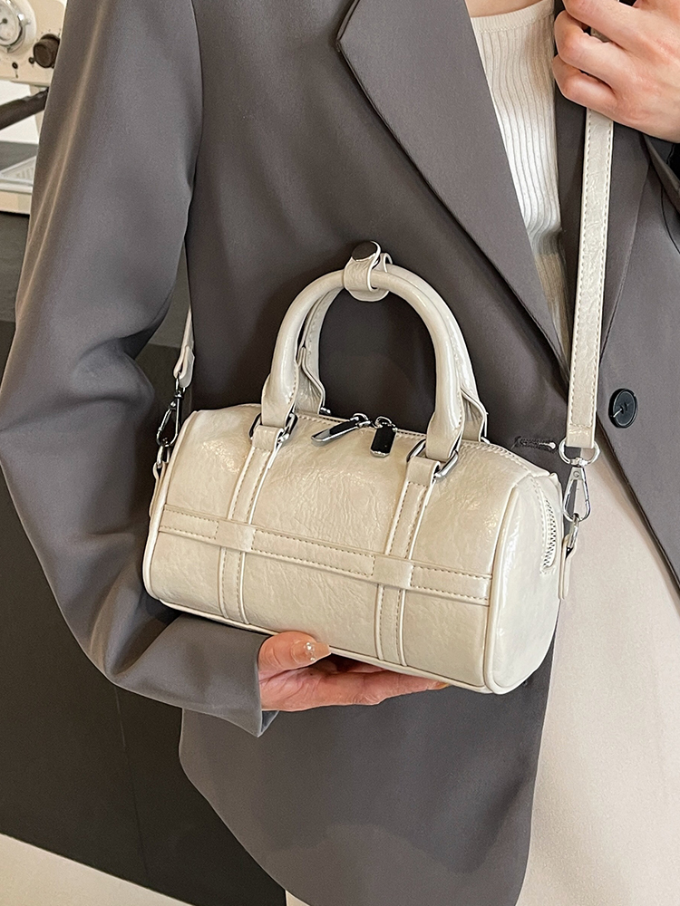 2025 Summer Women's Handheld Bowling Bag - Minimalist Pleated Crossbody Bag, Trendy Niche Style for Fashion Lovers 2025 Summer Women's Handheld Bowling Bag - Minimalist Pleated Crossbody Bag, Trendy Niche Style for Fashion Lovers