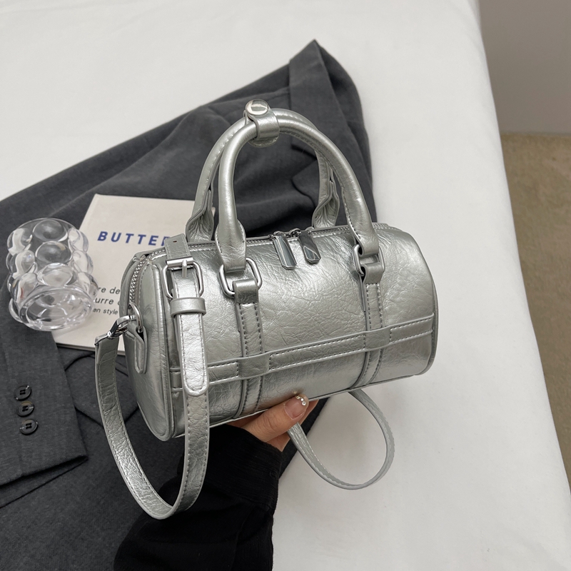 2025 Summer Women's Handheld Bowling Bag - Minimalist Pleated Crossbody Bag, Trendy Niche Style for Fashion Lovers 2025 Summer Women's Handheld Bowling Bag - Minimalist Pleated Crossbody Bag, Trendy Niche Style for Fashion Lovers