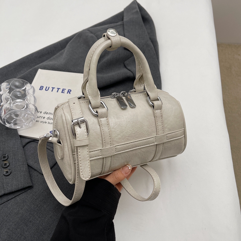 2025 Summer Women's Handheld Bowling Bag - Minimalist Pleated Crossbody Bag, Trendy Niche Style for Fashion Lovers 2025 Summer Women's Handheld Bowling Bag - Minimalist Pleated Crossbody Bag, Trendy Niche Style for Fashion Lovers