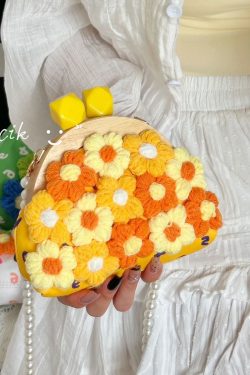 2025 Summer Women's High-End Versatile Beach Bag, Pearl Crossbody Shell Bag in Rural Style