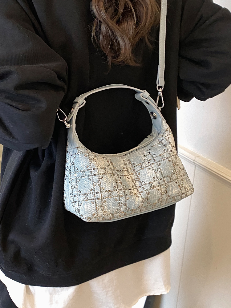 2025 Summer Women's Minimalist Crossbody Dumpling Shoulder Tote Bag - Versatile Fashionable Commuter Style 2025 Summer Women's Minimalist Crossbody Dumpling Shoulder Tote Bag - Versatile Fashionable Commuter Style