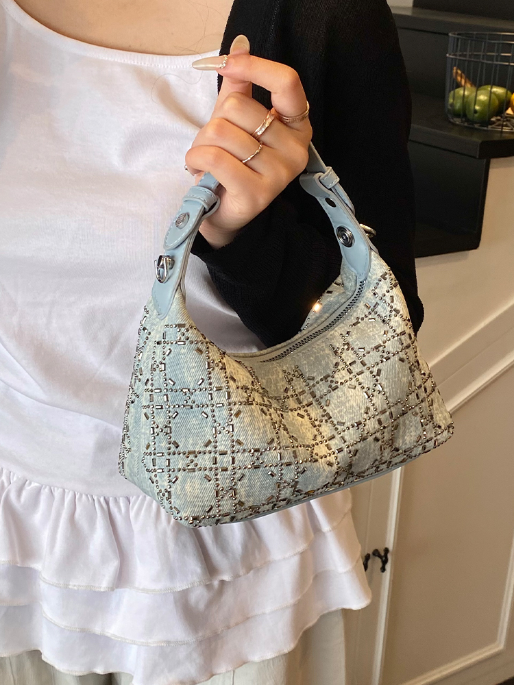 2025 Summer Women's Minimalist Crossbody Dumpling Shoulder Tote Bag - Versatile Fashionable Commuter Style 2025 Summer Women's Minimalist Crossbody Dumpling Shoulder Tote Bag - Versatile Fashionable Commuter Style