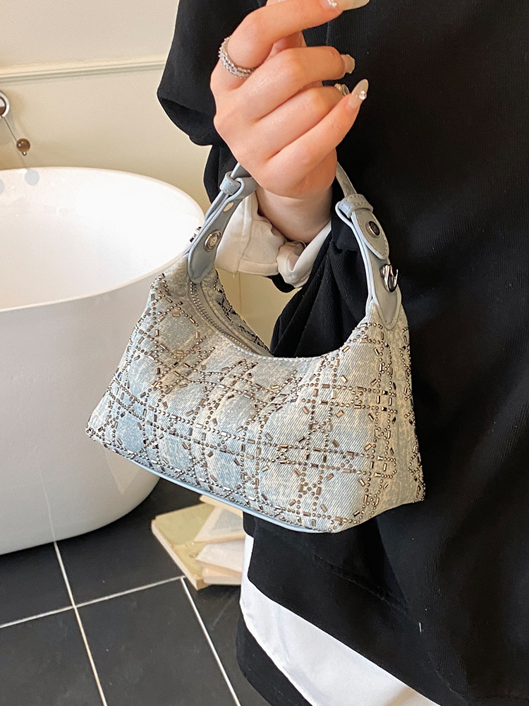 2025 Summer Women's Minimalist Crossbody Dumpling Shoulder Tote Bag - Versatile Fashionable Commuter Style 2025 Summer Women's Minimalist Crossbody Dumpling Shoulder Tote Bag - Versatile Fashionable Commuter Style