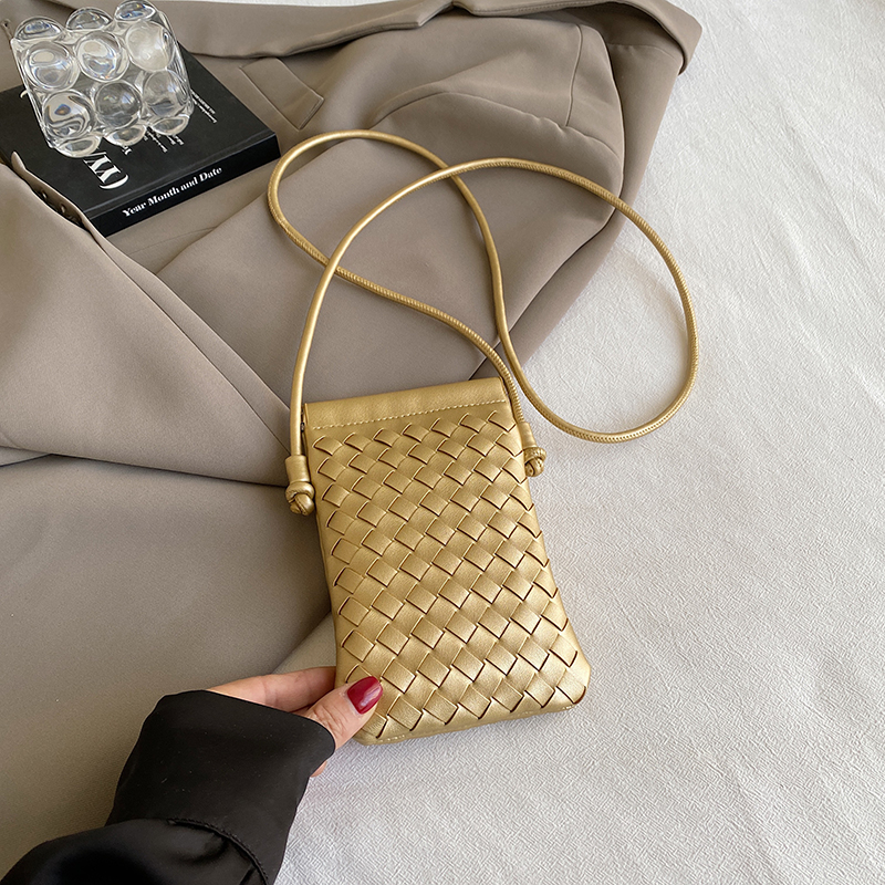 2025 Summer Woven Mini Crossbody Bag for Women - Trendy High-End Small Phone Bag for Walking and Outings 2025 Summer Woven Mini Crossbody Bag for Women - Trendy High-End Small Phone Bag for Walking and Outings