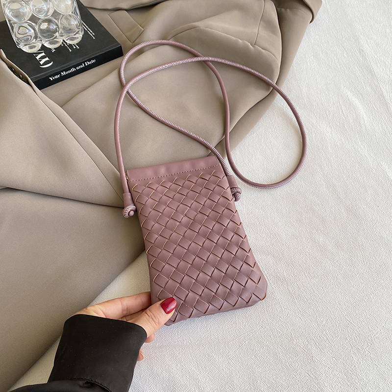 2025 Summer Woven Mini Crossbody Bag for Women - Trendy High-End Small Phone Bag for Walking and Outings 2025 Summer Woven Mini Crossbody Bag for Women - Trendy High-End Small Phone Bag for Walking and Outings