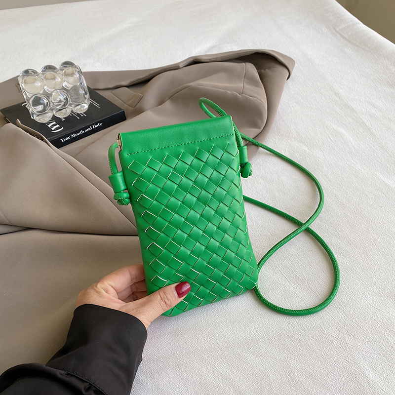 2025 Summer Woven Mini Crossbody Bag for Women - Trendy High-End Small Phone Bag for Walking and Outings 2025 Summer Woven Mini Crossbody Bag for Women - Trendy High-End Small Phone Bag for Walking and Outings