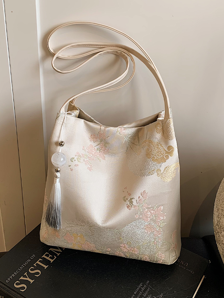 2025 Trendy Chinese-Style Women's Large Capacity Bucket Bag - Fashionable Commuting Shoulder Bag 2025 Trendy Chinese-Style Women's Large Capacity Bucket Bag - Fashionable Commuting Shoulder Bag