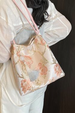 2025 Trendy Chinese-Style Women's Large Capacity Bucket Bag - Fashionable Commuting Shoulder Bag