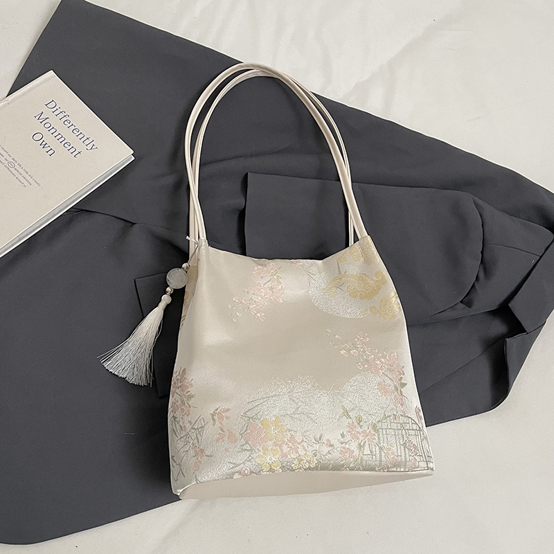 2025 Trendy Chinese-Style Women's Large Capacity Bucket Bag - Fashionable Commuting Shoulder Bag 2025 Trendy Chinese-Style Women's Large Capacity Bucket Bag - Fashionable Commuting Shoulder Bag